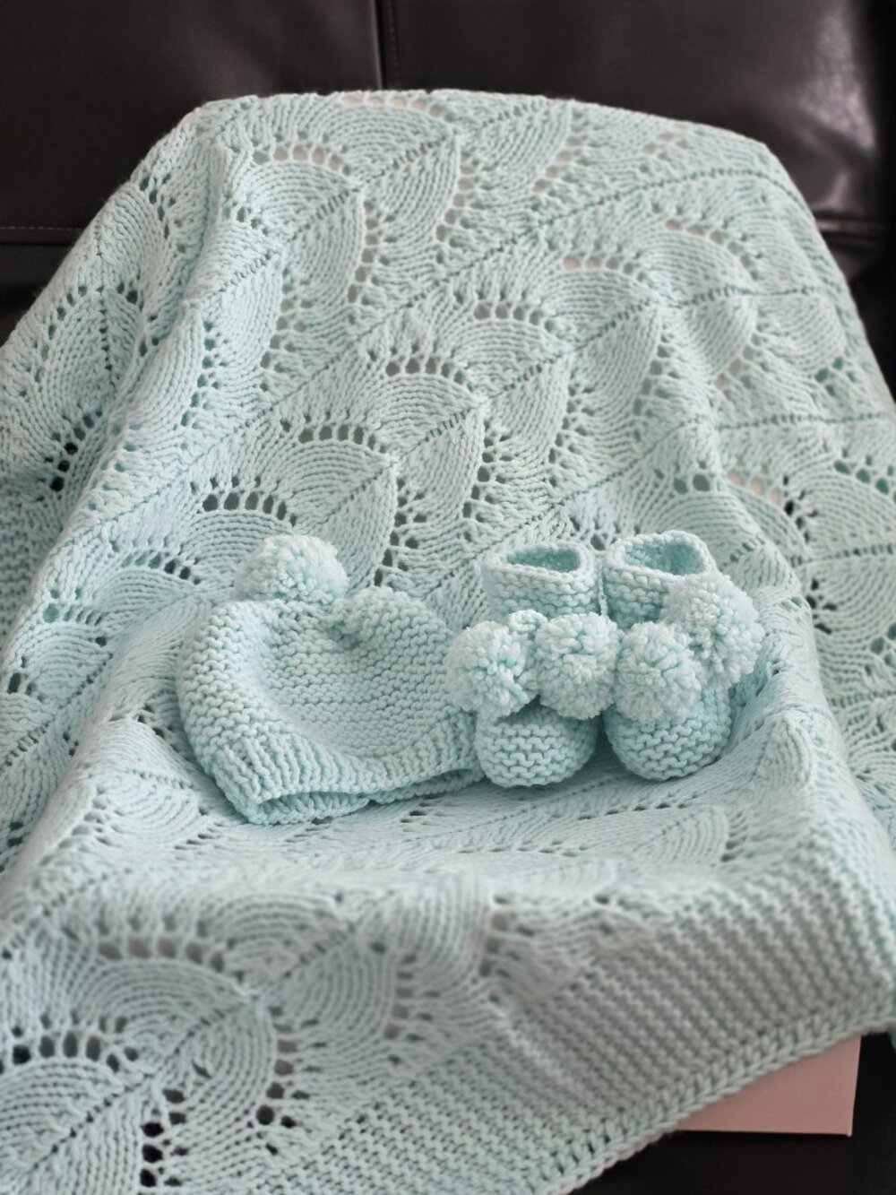 Handmade knitted baby blanket set